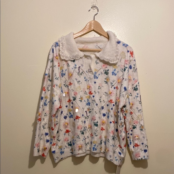 DESIGN UNCLE Sweaters - DESIGN UNCLE Floral Knit Sweater with Peter Pan Collar. Size L. New